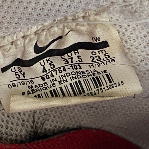 Nike Cortez Leather White/Red/Blue Sneaker size 5Y - Picture 8 of 8